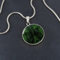 Matrix Code Halskette im Cyberpunk Stil mit Gravur - Futuristischer Schmuck für Hacker und Mathematiker, grüne Matrix Schmuck