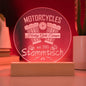 Harley Girls Europa Stammtisch Aufsteller rund, exklusive Tischkultur zu jedem Stammtisch, gravierter Tischaufsteller mit LED Beleuchtung