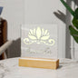 Acryl Namaste Schild: Yoga Tischdekoration & Geschenk für Frauen, Buddha Kunst, LED-beleuchteter Holzsockel mit Yoga Bild, Meditation Dekor