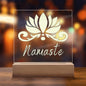 Acryl Namaste Schild: Yoga Tischdekoration & Geschenk für Frauen, Buddha Kunst, LED-beleuchteter Holzsockel mit Yoga Bild, Meditation Dekor