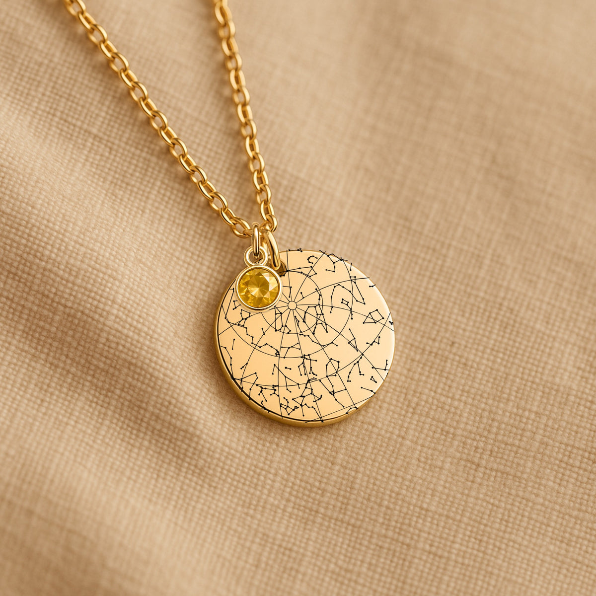 Personalisierte Sternenhimmel Karte-Halskette für Enkeltochter von Oma & Opa: Anhänger 20 mm Durchmesser & optional 9 x 6 mm Geburtssteinahänger, hochwertiger Edelstahl Silber, 18K vergoldet, Roségold-Überzug, Gravur mit Sternen Karte vom Tag der Geburt der Enkelin. Rückseite optional mit Gravur (50 Zeichen). 45 cm Kette + 5 cm, hypoallergen & anlaufbeständig. In eleganter Schmuck-Geschenkbox mit Satinbett und Grußkarte, Geschenk zur Taufe, Geburtstag, Konfirmation, Schulabschluss, Weihnachten.