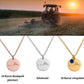Personalisierte Traktor Halskette mit Geburtsstein aus Edelstahl mit Gravur – perfektes Geschenk für Bäuerinnen. 20x20 mm Herzanhänger mit detailreichem Traktor-Design, 9x6 mm Geburtsstein. Persönliche Gravur auf der Rückseite möglich. In 18 Karat vergoldet, rosévergoldet oder Stahlsilber erhältlich. 45+5 cm Kette – symbolisiert Liebe zum Landleben und Landwirtschaft. Bauernhof-Schmuck mit Präzisions-Lasergravur, langlebig und hautfreundlich.