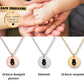 Personalisierte Hamsa Kette mit Anhänger mit Gravur einer Hand mit Auge, präsentiert in eleganter schwarzer Schmuckbox. Ideal als Geschenk für geliebte Menschen mit Schutz-Botschaft.