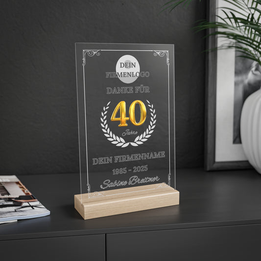 Personalisierte Acryl-Tafel als exklusives Weihnachtsgeschenk für Kollegen oder als Team Geschenk. Perfekt als Mitarbeiter Geschenk zum 10-jährigen Firmenjubiläum oder 25 Jahre Jubiläum. Ein einzigartiges Jubiläum Geschenk für das beste Team der Welt – ideal für Geschenke für Kollegen zum Jahrestag oder Firmenjubiläum. Hochwertige Acrylglasbilder als besonderes Jubiläum Firma Präsent oder kreativer Fußball Pokal.