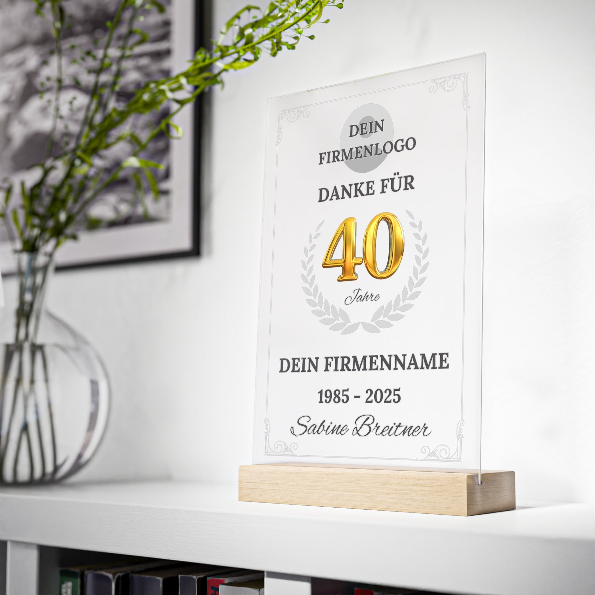 Personalisierte Acryl-Tafel als exklusives Weihnachtsgeschenk für Kollegen oder als Team Geschenk. Perfekt als Mitarbeiter Geschenk zum 10-jährigen Firmenjubiläum oder 25 Jahre Jubiläum. Ein einzigartiges Jubiläum Geschenk für das beste Team der Welt – ideal für Geschenke für Kollegen zum Jahrestag oder Firmenjubiläum. Hochwertige Acrylglasbilder als besonderes Jubiläum Firma Präsent oder kreativer Fußball Pokal.