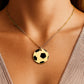Personalisierte Fußball-Halskette aus Edelstahl mit graviertem Ball-Anhänger in schwarzer Schmuckbox – perfektes Abschiedsgeschenk für Spieler, Team oder Verein.