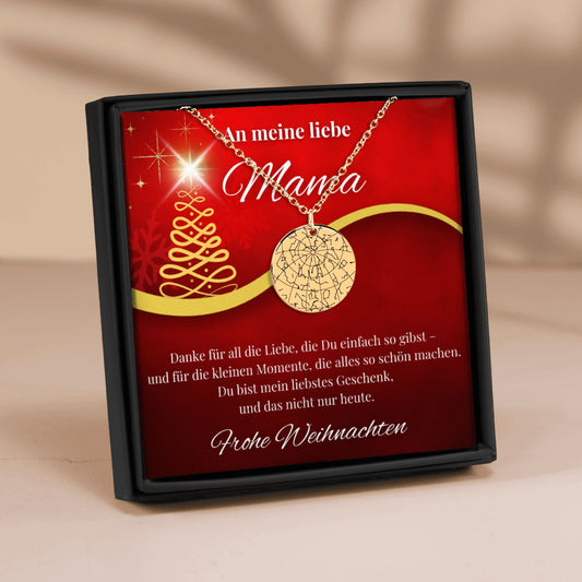 Personalisierte Sternenhimmel Kette zur Weihnacht für Mama, mit Anhänger, der den Himmel nach Ort und Datum zeigt, präsentiert in eleganter schwarzer Schmuckbox mit roter Weihnachtskarte. Ideal als emotionales Geschenk zu Weihnachten.