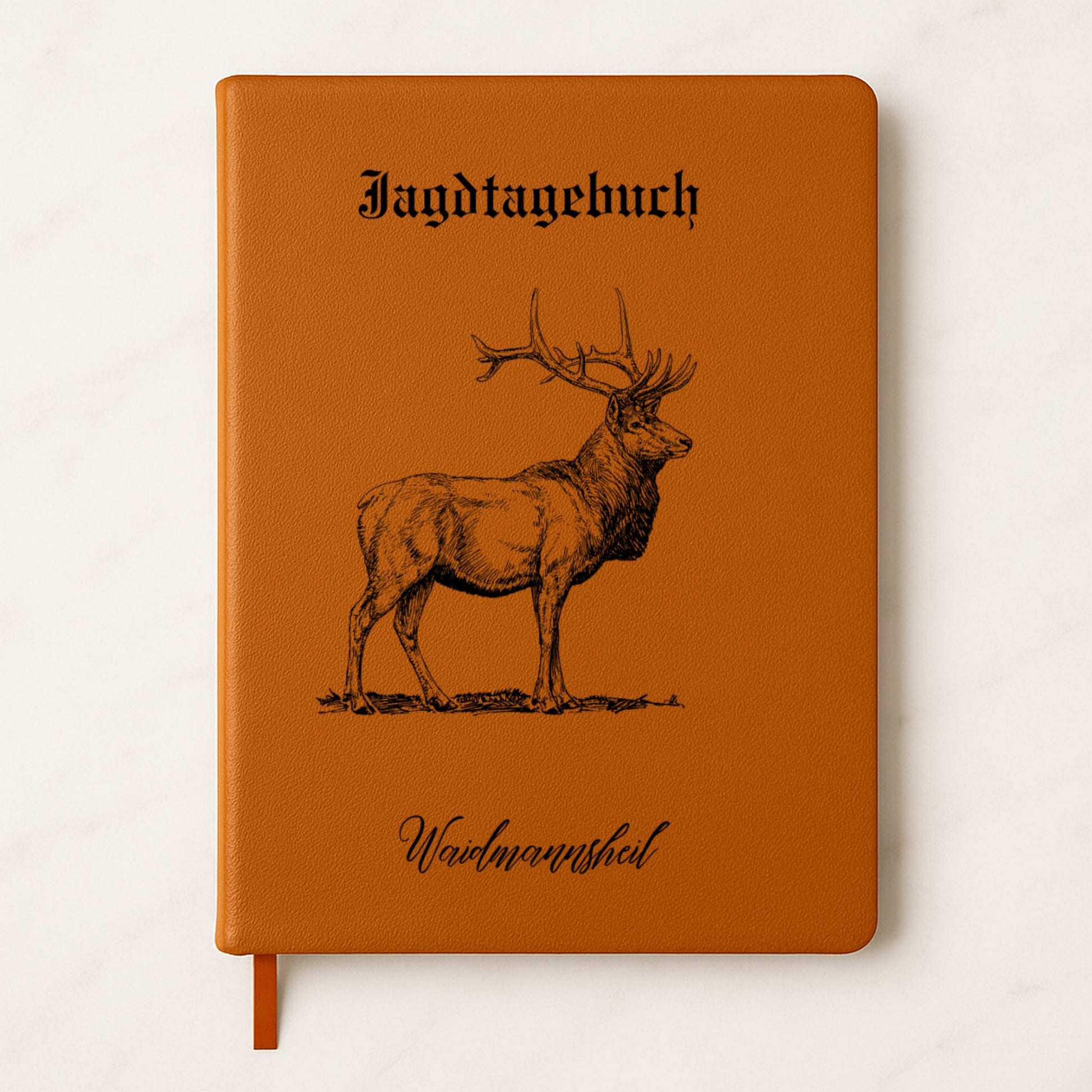 Personalisiertes Jagdtagebuch als hochwertiges Jagd-Journal zum Festhalten von Jagderinnerungen – ideal als Geschenk für Jäger. Mit Platz für Datum, Revier, Wildart, Wetter & besondere Erlebnisse. Ein einzigartiges Schussbuch, das Leidenschaft, Tradition und Naturverbundenheit dokumentiert. Perfekt für Jung- underfahrene Jäger, zum Geburtstag oder zu Weihnachten. Ein zeitloses Andenken an Ansitz, Drückjagd und die Schönheit der Wildnis – personalisiert und dauerhaft.