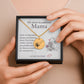 Hochwertige Edelstahl-Halskette für Bräutigam Mutter. Fein graviertes Blättchen mit Windblume, in Stahlsilber, 18K vergoldet, 18K rosé vergoldet. Perfektes Dankeschön-Geschenk, personalisierbar. Ideales Geschenk Mutter des Bräutigams, Sohn an Mama Geschenk oder Bräutigam Geschenk. Zeigt Wertschätzung für die Bräutigammutter. Elegante Bräutigam Mutter Halskette, die als Schmuck für Brautmutter, Schmuck für Bräutigam-Mutter dient. Inklusive Bräutigammama Karte und Mutter Bräutigam Danke.