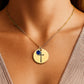 Personalisierte Taufkette mit Kreuz-Anhänger und Geburtsstein Anhänger, präsentiert in einer eleganten schwarzen Geschenkbox mit herausnehmbarer Karte. In 3 verschiedenen Varianten. Ideal als Taufgeschenk, Konfirmationsgeschenk oder Geburtstagskette für kleine Tochter.