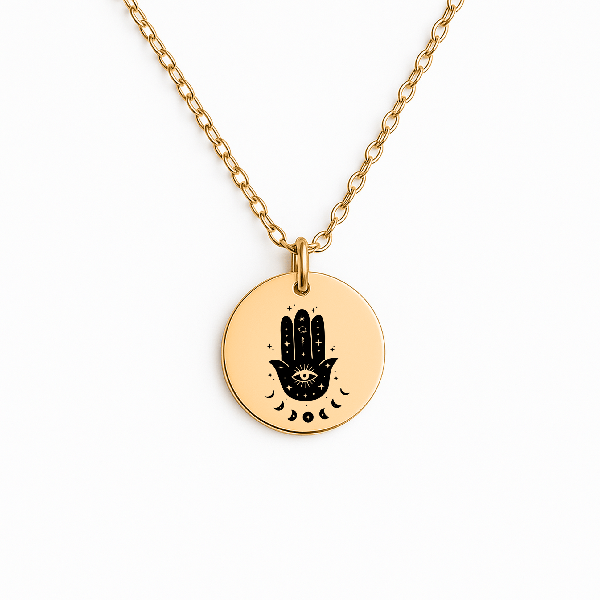 Personalisierte Hamsa Kette mit Anhänger mit Gravur einer Hand mit Auge, präsentiert in eleganter schwarzer Schmuckbox. Ideal als Geschenk für geliebte Menschen mit Schutz-Botschaft.