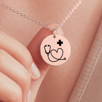 Personalisierte Pflege-Anhänger-Halskette aus Edelstahl - Stethoskop & Herz – Geschenk für Krankenschwester, Pflegerin oder Pfleger