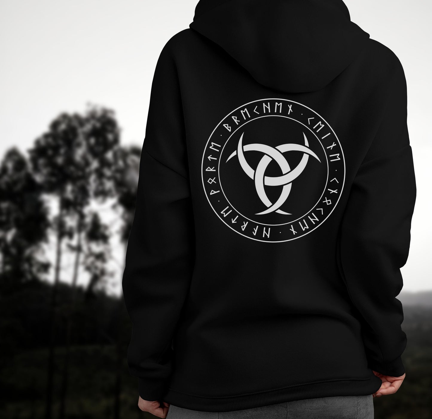 Wikinger Hoodie Harte Worte brechen keine Knochen Runenschrift - Organic Hoodie