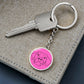 Schlüsselanhänger mit Gravur Hund pink Personalisierbar