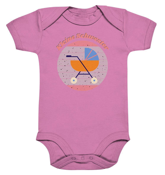 Geschwister Outfit - Kleine Schwester Kinderwagen - Baby Bodysuit-baby,Geschenk,Geschenkidee,geschwister,geschwister outfit,geschwisterliebe,herz,Kinderwagen,Kleine schwester,liebe,lieblingsteil,mädchen,perfekte grafik,schwester,schwestern,stolze schwester,tochter,trendy,Vintage,Vintage style,wunderschönes Design