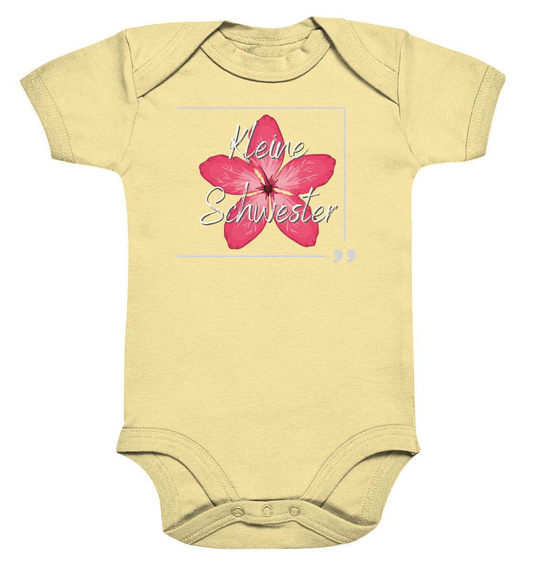 Baby Kurzarmbody Geschwisterliebe - Kleine Schwester Blume - Baby Bodysuit-blume,Geschenk,geschenkidee,geschwister,geschwisterliebe,geschwisteroutfit,hibiskus,Kleine schwester,kleinkind,liebe,lieblingsteil,lil sis,mädchen,perfekte grafik,rote blume,schwester,schwestern,Schwesternliebe,stolze schwester,trendy,wunderschönes Design