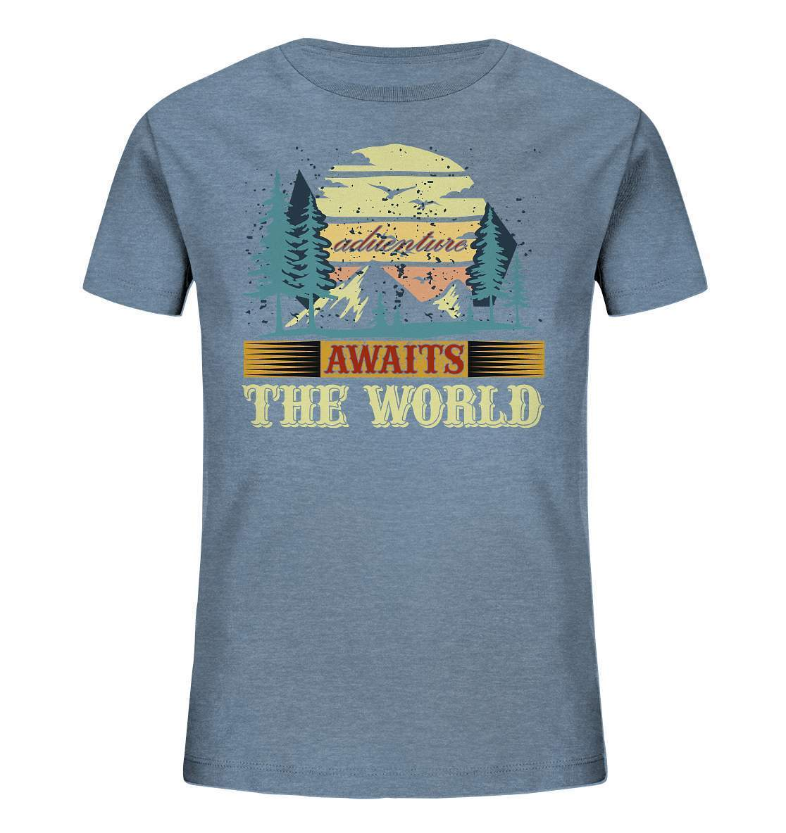 Vintage Adventure Awaits The World Reiselust - Kids Organic Shirt-abenteuer,abenteuer warten,Adventure Awaits The World,berge,erlebnis,nomaden,reiselust,reisen,wald,wohnwagen,wohnwagen reise,wälder,zugreise